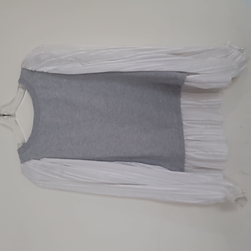 Size medium top from Akeni+Kin - Picture 4 of 5